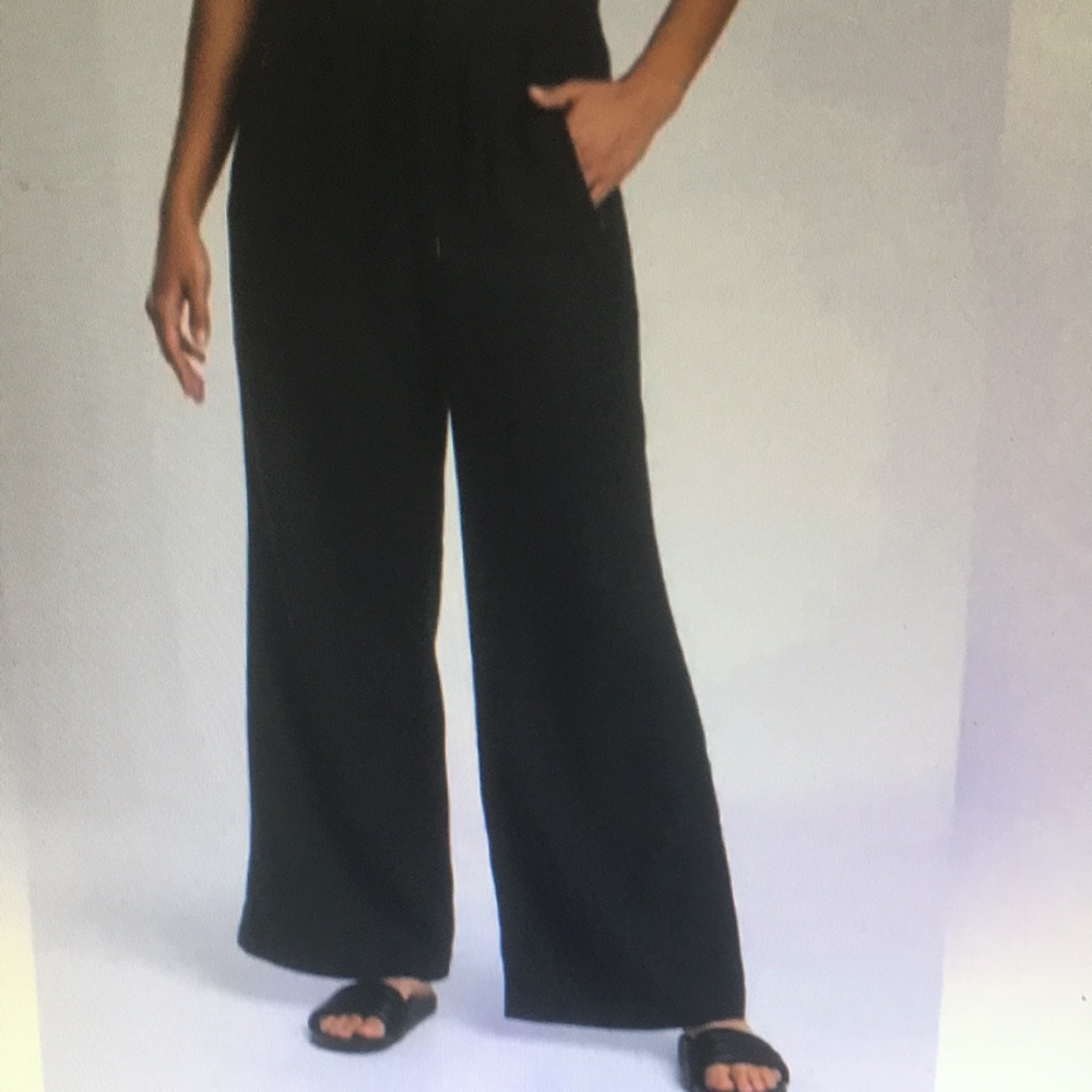 Elegant Black Women's Wide-Leg Pants